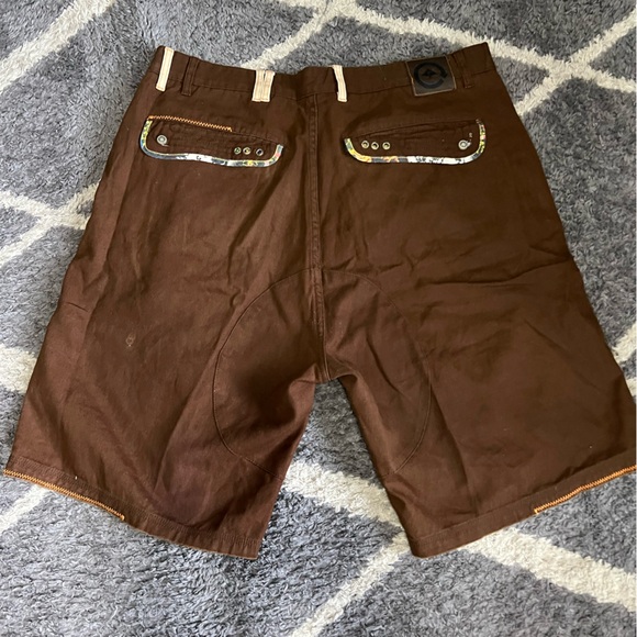 LRG - Picture 2 of 2